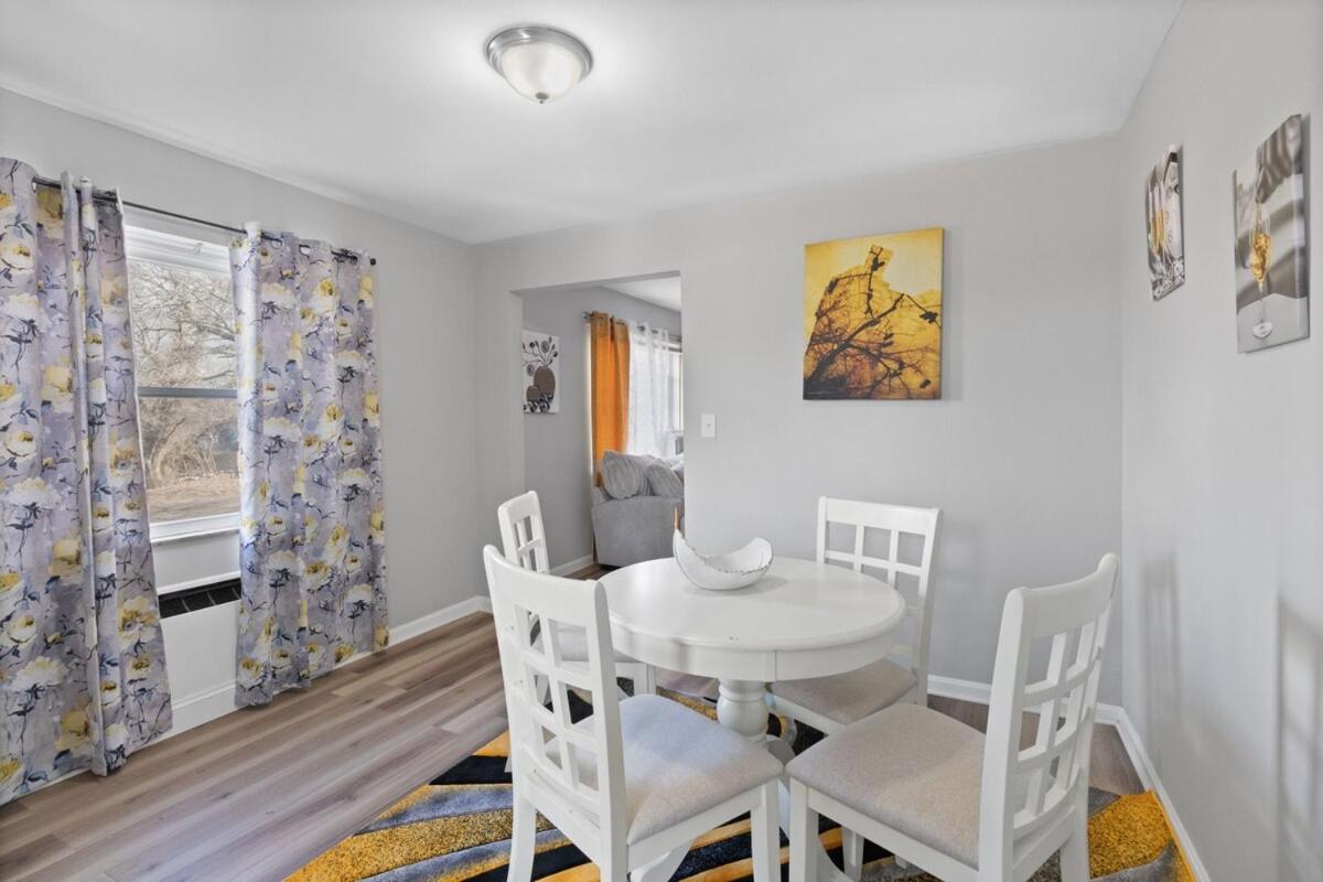 Luxury 1 Bedroom In *